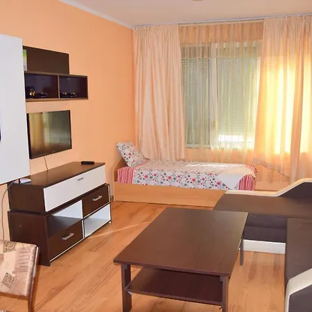 Evi Aparments 3 *